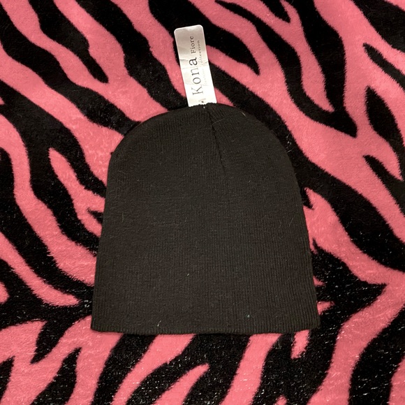 rhinestone skull beanie☠️ same/1 day shipping!🎀 - Picture 2 of 2